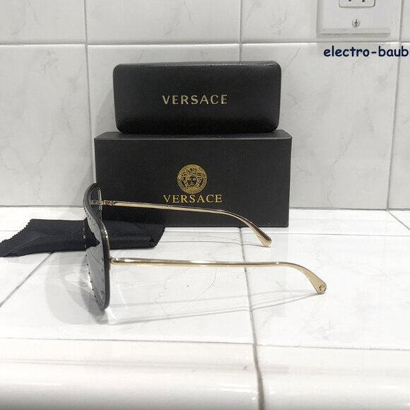 Versace Women\'s Gold 2230-B 1252/6G Shield Sunglasses 45-145-140 Store Display